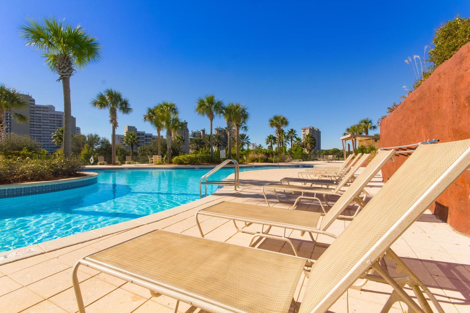 Luau Condos IV Destin Room photo